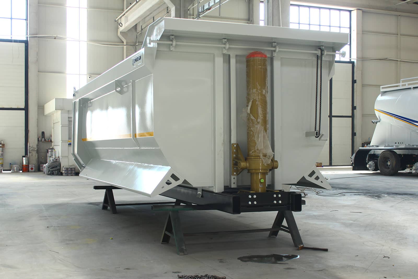 Truck-Mounted (Rigid Body) Tipper — 4