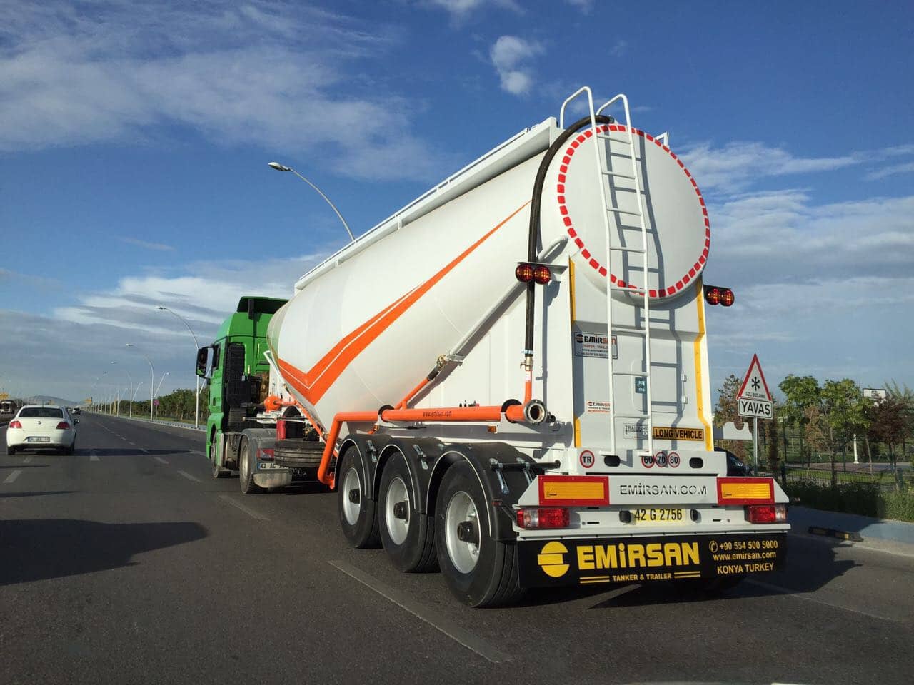 V-Type (Banana) Cement Silo Trailer — 11
