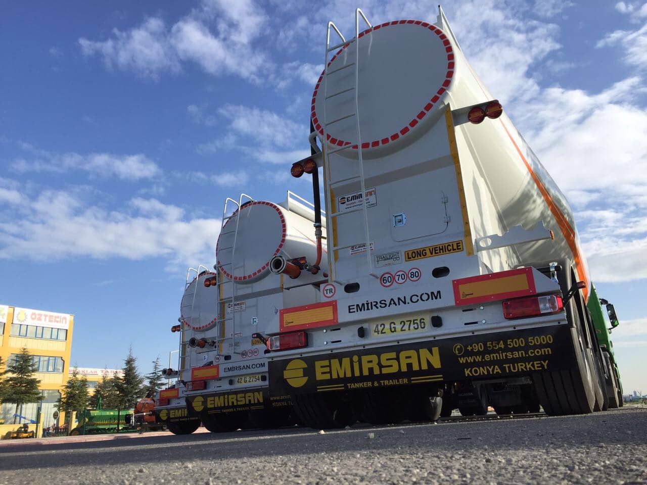 V-Type (Banana) Cement Silo Trailer — 12