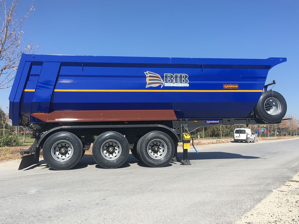 Полуприцеп-самосвал типа Half Pipe (резервуарный тип) с гидравлическим подъемом — 2