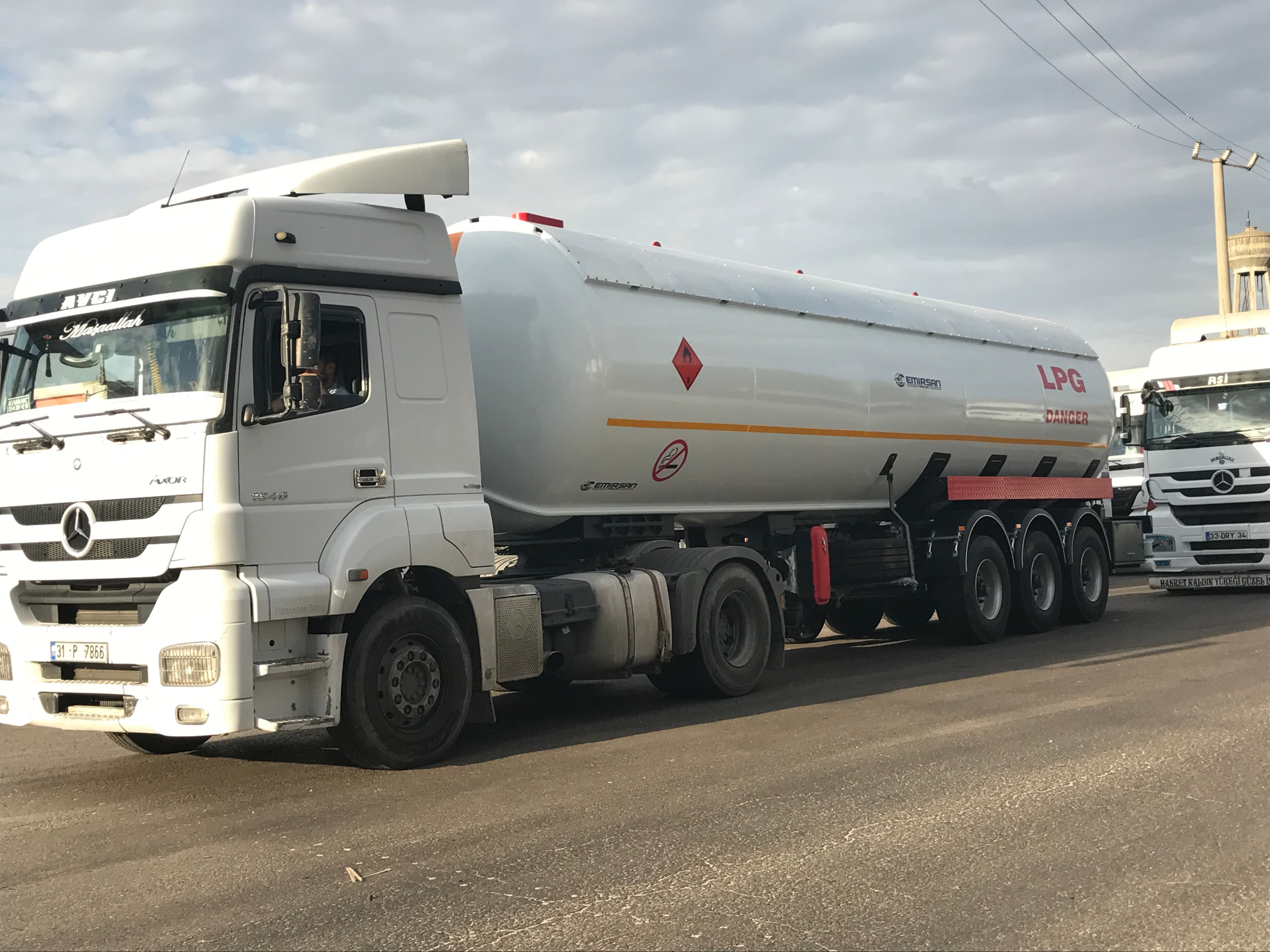 شاحنة نقل الغاز البترولي المسال — 4